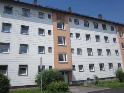 Renovierte 4-Zimmer-Wohnung mit Balkon: Das neue Zuhause für Ihre Familie