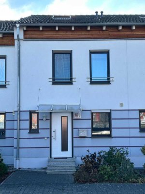 Familienfreundliches Reihenhaus mit Garten, Garage & viel Platz