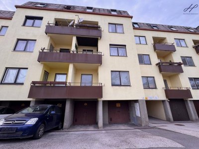 charmante, Anlegerwohnung mit 2 Zimmer und 2 Balkone