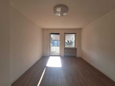 2 Zimmer Wohnung mit  Balkon in Koblenz-Niederberg  01.04/15.04.2026