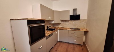 Wunderschöne, klassische &amp; unbefristete 3 Zimmer Altbauwohnung in innerstädtischer Lage