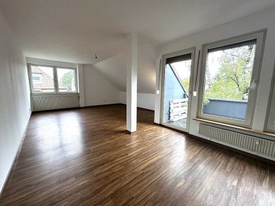 Gepflegte 2 Zimmer Dachgeschoss-Wohnung mit Balkon in ruhiger Lage - Datteln-Stadtmitte