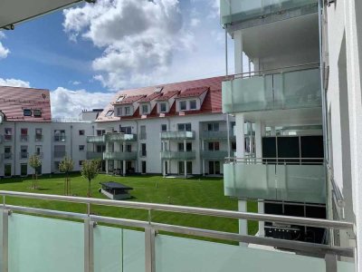 Neuwertige Wohnung mit dreieinhalb Zimmern sowie Balkon und EBK in Baiersdorf