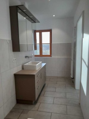 neu renovierte, helle 4-Zimmer-Wohnung mit Balkon in Ingenried