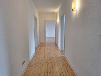Helle und großzügige 4-Zimmer-Wohnung in Stutensee-Spöck