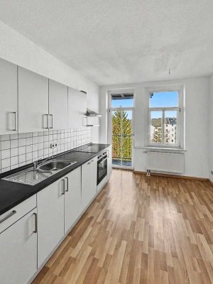 Sofort bezugsfrei: Helle 3-Zimmer Altbau-Wohnung in Top-Zustand