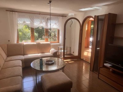 Exklusive 3,5-Raum-Hochparterre-Wohnung mit Garten und Einbauküche in Pforzheim-Rodgebiet