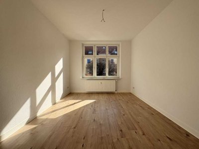 sanierte 4 Zimmer-Wohnung mit modernem Bad in toller Lage!