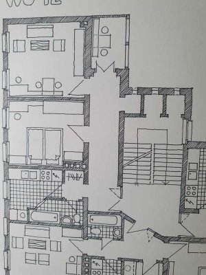 Helle, ruhige Altbau-2,5-Zimmer-Wohnung in Ravensbeg, modernisiert
