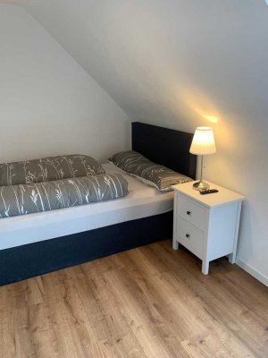 *Wohnen auf Zeit* Vollmöbiliertes Zimmer für Sie oder Ihre Mitarbeiter