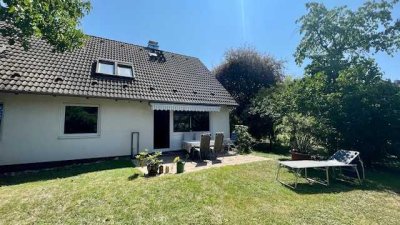 Flexibel nutzbar! Ob als Zweifamilienhaus oder großzügiges Einfamilienhaus!