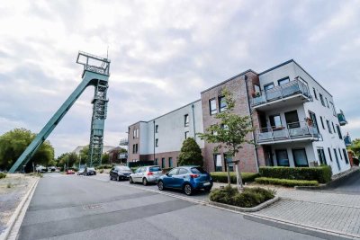Altengerecht, geräumig und schön Wohnen im 1.OG mit Balkon, Aufzug und Parkplatz am OLGA Park
