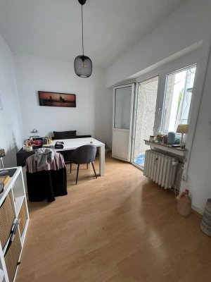 Ideal geschnittene 3-Zimmer Wohnung in Rheinnähe und 2 Balkonen
