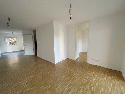 Ein Wohn(t)raum im Neubauviertel mit Loggia und Terrasse