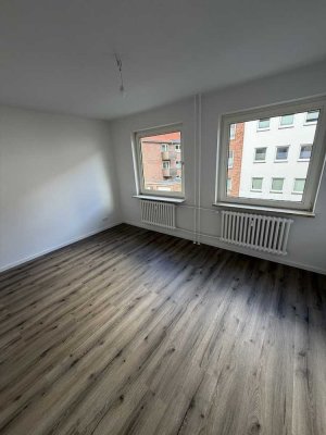Schöne sanierte 2 Zimmer Wohnung.