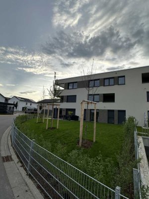 Exklusive Neubau-Erdgeschosswohnung mit großem Garten und Luxus Einbauküche