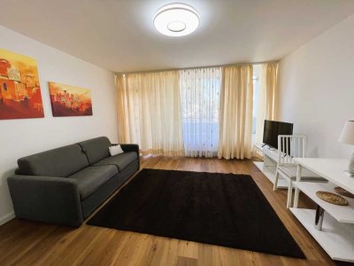 !!! Voll möblierte, sanierte, superhelle 1-Zi-Wohnung in Top-Lage !!!