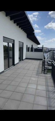 � Exklusive Neubau-Dachgeschosswohnung (124 m²) in Offenbach – Einzug SOFORT möglich! �