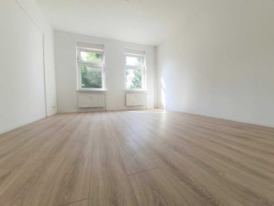 Velten: 2-Zimmer Wohnung mit Tageslichtbad, Stellplatz & Wallbox