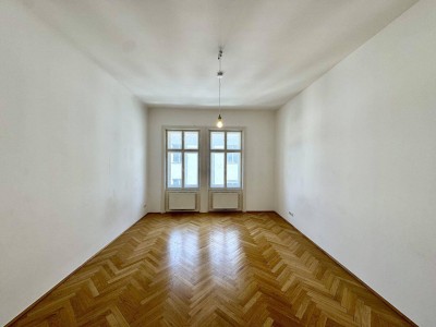 Lichtdurchflutete 2-Zimmer-Altbauwohnung in 1150 Wien! WG-geeignet!