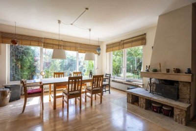 Großzügige Doppelhaushälfte für Familien in Forstinning | Sonniger Garten & gemütlicher Kamin