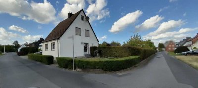 Bezahlbares Schmuckstück auf großem (teilbaren) Grundstück