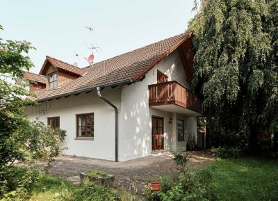 Ihr Rückzugsort am Ammersee – Charmante Doppelhaushälfte in ruhiger Lage mit Traumgarten