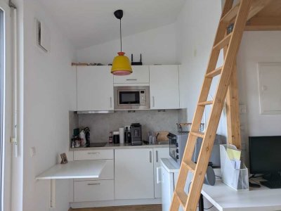 1-Zimmer-Dachgeschosswohnung mit Einbauküche in Höhenkirchen-Siegertsbrunn