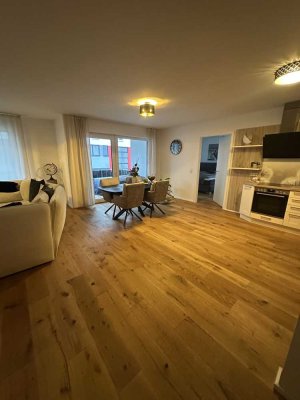 Neuwertige Wohnung in KL Zentrum, 80qm