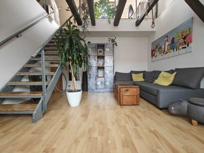 Helle, gemütliche  Maisonette Wohnung - möbliert