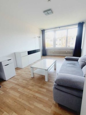 Freie, sehr helle, schön möblierte ETW, 35 m²