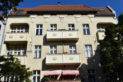Exposé: Ganzes Dachgeschosswohnung für sich alleine