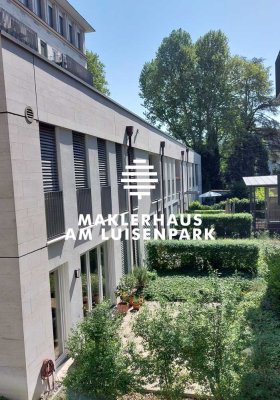 Oststadt - Moderne Terrassenwohnung in exklusivem Stadthaus