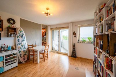 Helle 1,5-Zimmer-Wohnung mit Balkon, Pool & Sauna in Schwabing
