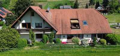Doppelhaushälfte mit zwei Wohneinheiten - ideal für die junge Familie und Kapitalanleger