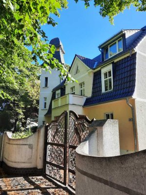 DG Wohnung mit Turmzimmer im charmanten Altbau
