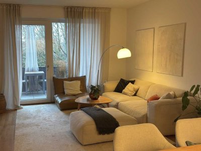 Schöne, moderne 2-Zimmer-Wohnung mit Einbauküche & Stellplatz in Köln-Lövenich