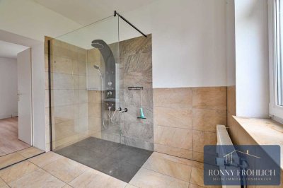 große 5-Raum-Wohnung im 1. OG, 2 Bäder, Wanne + Dusche in Taura bei Burgstädt, nördlich von Chemnitz