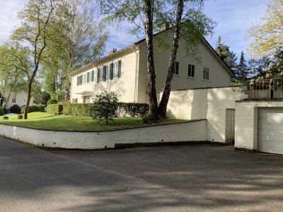 Schönes Villenanwesen im Grünen, ruhig & zentral