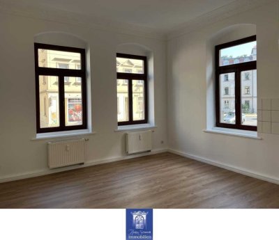 Ihr neues Zuhause mit Balkon, Wohnküche und Tageslichtbad mit Wanne und Dusche!