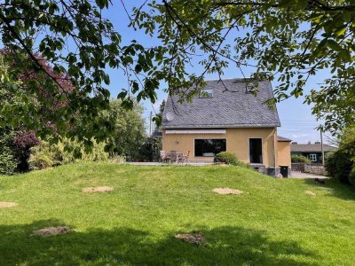 Renovierungsbedürftiges Einfamilienhaus mit Potenzial in beliebter Lage!