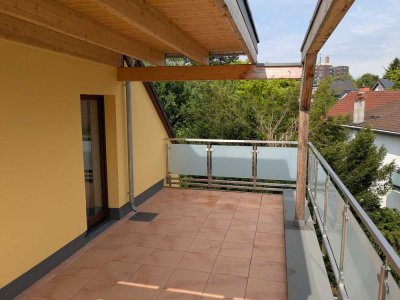 Geschmackvolle, sanierte 3-Zimmer-Dachgeschosswohnung mit gehobener Innenausstattung in Leverkusen