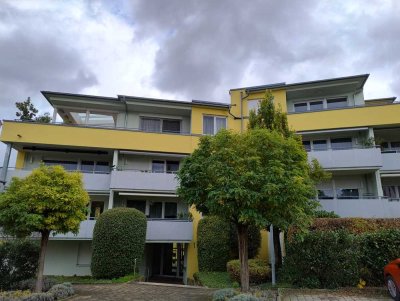 Schöne alters-/behindertengerechte 3,5-Zimmer EG-Wohnung mit Terrasse und Garten in Besigheim