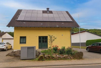 Großzügiges Einfamilienhaus mit Einliegerwohnung und Wintergarten