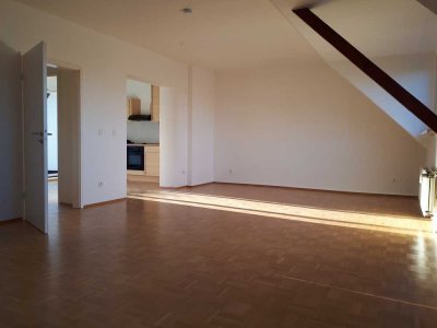 Attraktive Maisonette-Wohnung mit Loggia in Essen – provisionsfrei