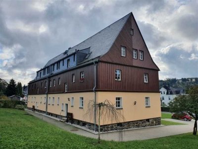 komfortable 2-Raum-Wohnung in denkmalgeschütztem Altbau