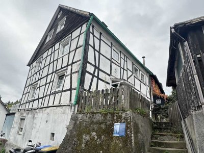 Denkmalgeschütztes Fachwerkhaus mit drei Eigentumswohnungen