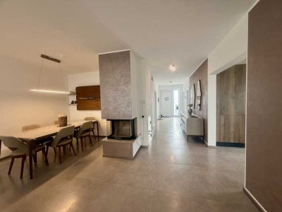 Exklusives Einfamilienhaus mit 5 Zimmern, moderner Küche, Solar, Kamin u.v.m.