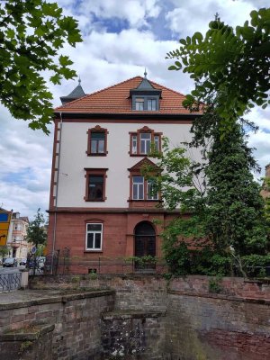 chice 2 ZKB Wohnung im Dachgeschoss einer Altstadtvilla