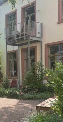 Traumhafte, kernsanierte 3-Zimmer-Altbau-Maisonette im Nordend